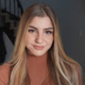 Meet your Posher, Flavia